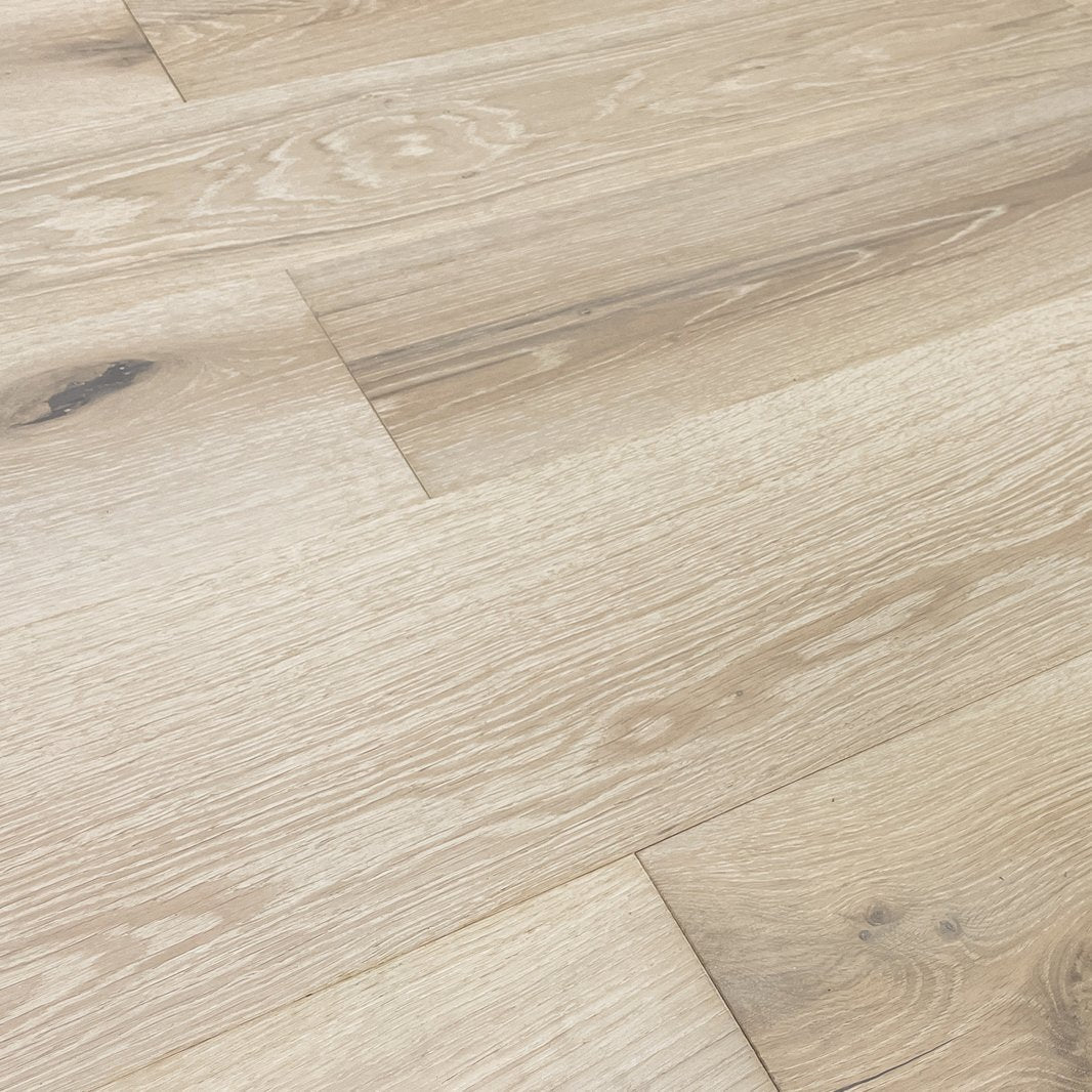 Ladera European Oak Wirebrushed Engineered Hardwood 9.5″x0.625″ – Silver Lake